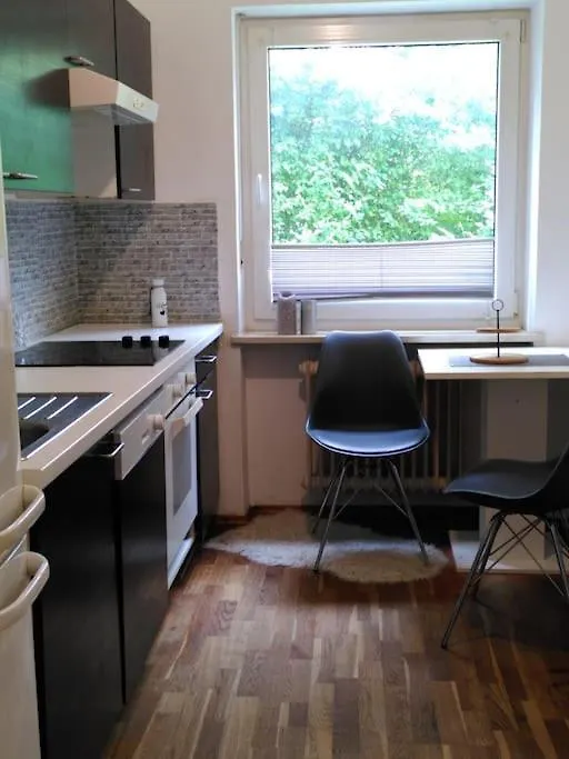 3 Zimmer-Wohnung - Fuer Arbeitsaufenthalte - Gemuetlich, Gut Gelegen Und Guenstige Wochenraten ミュンヘン アパート