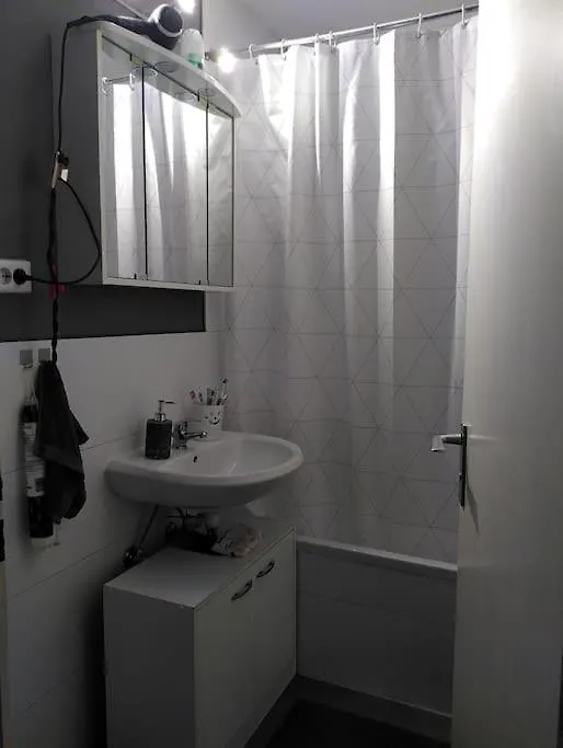 3 Zimmer-Wohnung - Fuer Arbeitsaufenthalte - Gemuetlich, Gut Gelegen Und Guenstige Wochenraten München 0*,